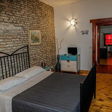 La Degli Artisti 3* Medelana