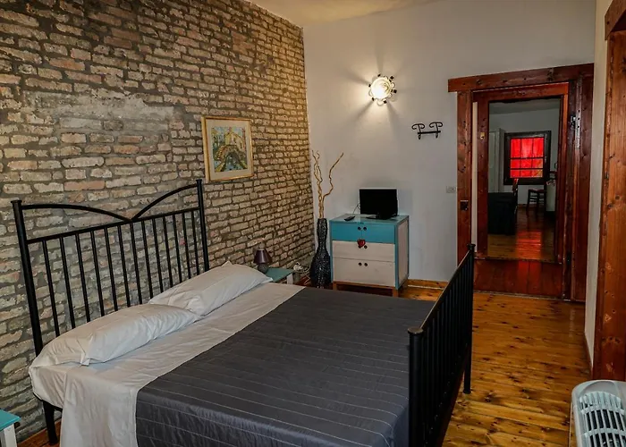 La Degli Artisti 3* Medelana