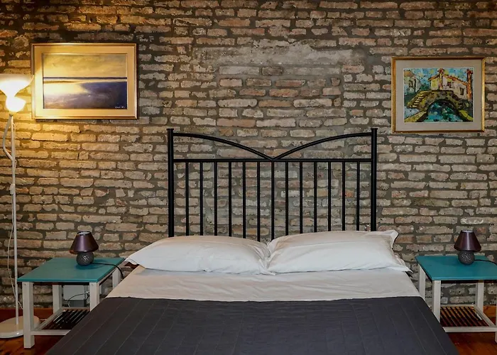 招待所 La Degli Artisti