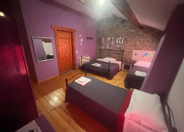 Affittacamere La Degli Artisti 3*