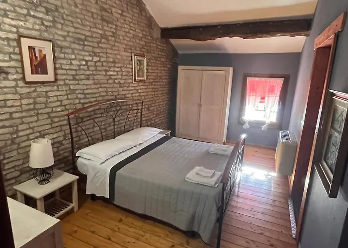 Affittacamere La Degli Artisti 3*